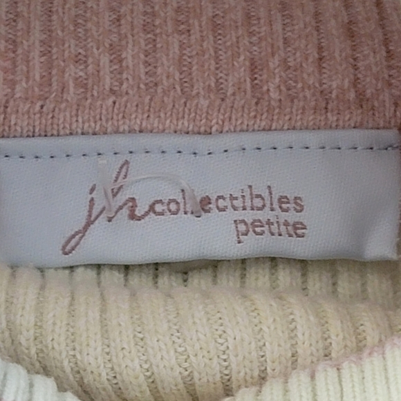 JH Collectibles Women's Turtleneck Striped Sweater. Size MP - Picture 4 of 6